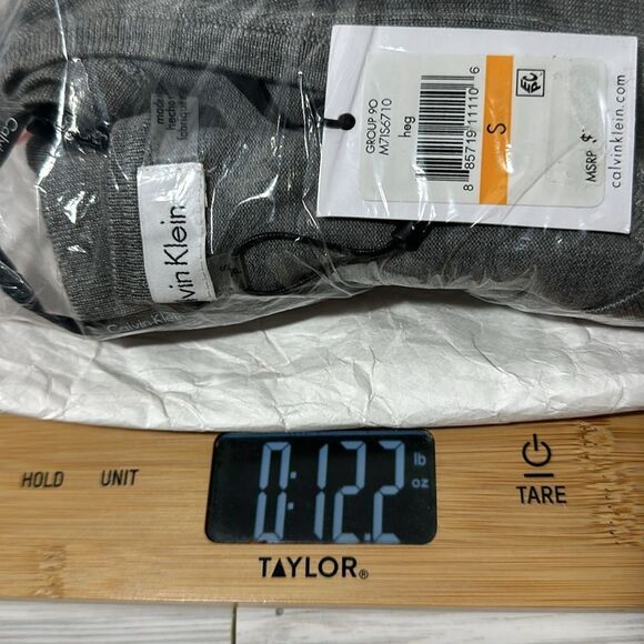 NWT CALVIN KLEIN V-NECK RUFFLE LONG SLEEVE LIGHTWEIGHT KNIT SWEATER TOP SMALL - Picture 9 of 10